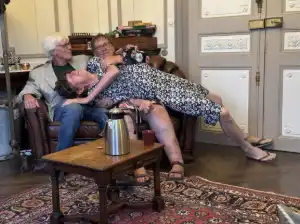 klucht in de openhaard kamer.webp